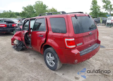 2010 Ford Escape Xlt z USA, uszkodzony, nr VIN 1FMCU0DG4AKC46740